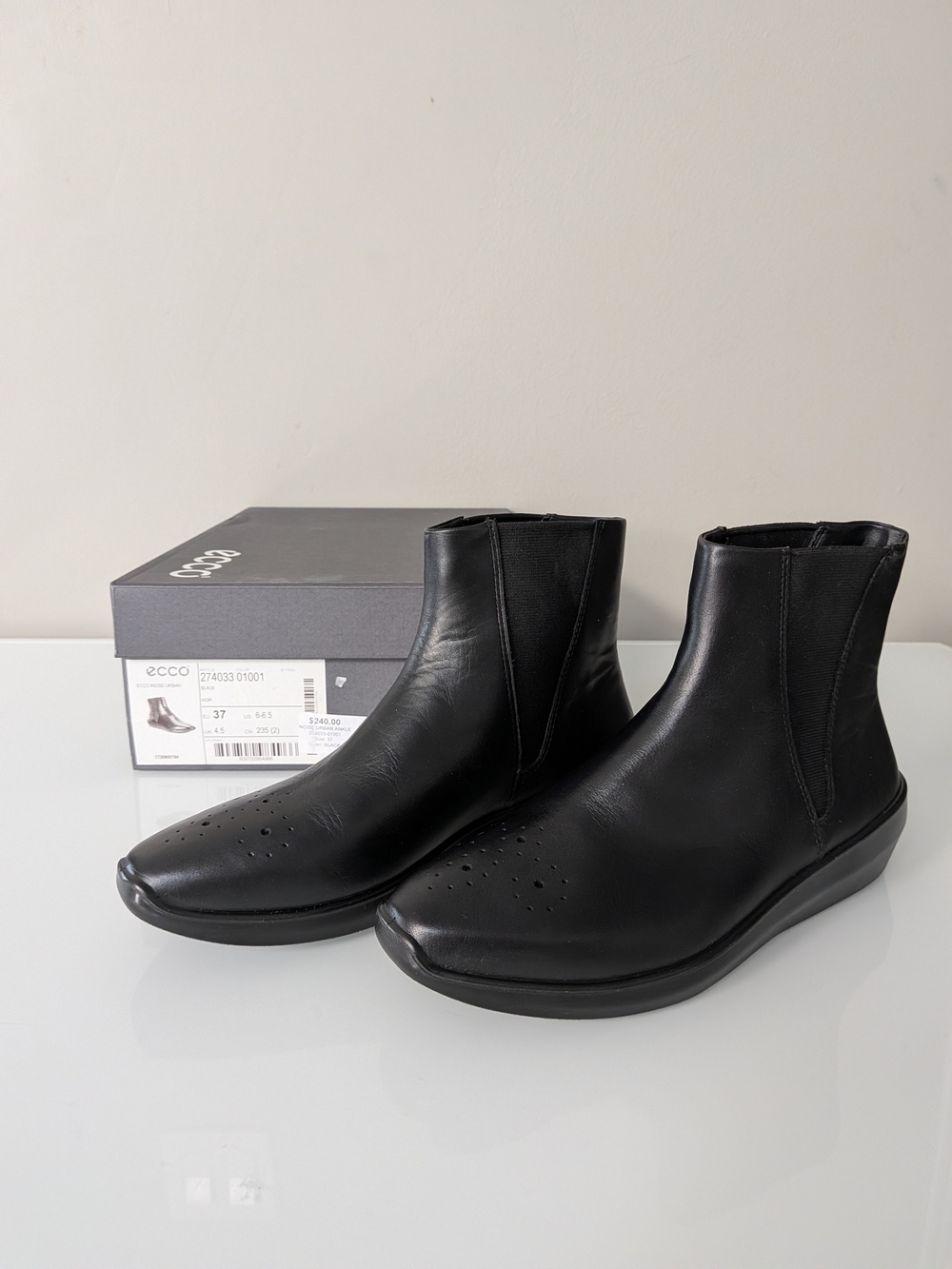 ECCO Women's Black Leather Ankle Boots